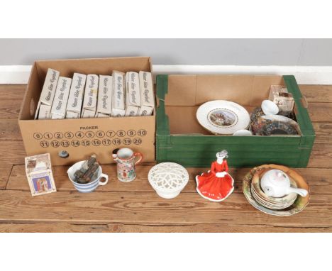 Two boxes of mixed ceramics including Royal Worcester creamware pot pourri vase, various cabinet plates including Coalport ex