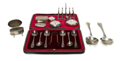 Assorted silver, to include two George III table spoons by William Welch II, Exeter, 1807; a cased set of Edward VII six tea 