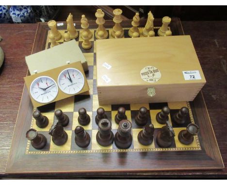 Modern Lardy chess set with Brian Elye & Co table top timer. (B.P. 21% + VAT) Height of king10.5cm approx.