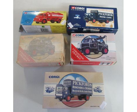 Box containing assorted Corgi Classics diecast model vehicles in original boxes to include; Scammell highwayman crane, Pickfo