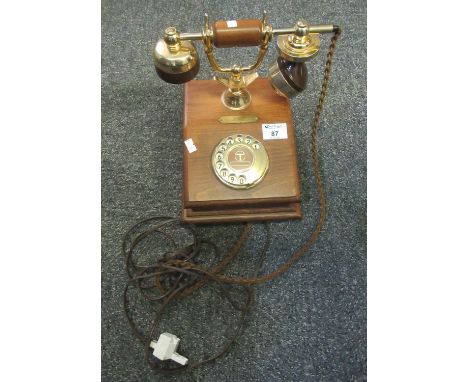 Wooden and brass vintage telephone, marked Made in Italy to the bottom. (B.P. 21% + VAT)