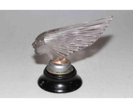 R. Lalique 'Victoire' car mascot, height 20cm.
