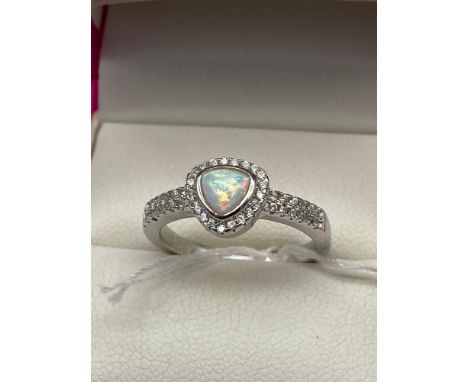 A Lovely example of a ladies 925 silver CZ and Opal panelled ring. [Ring size O] 