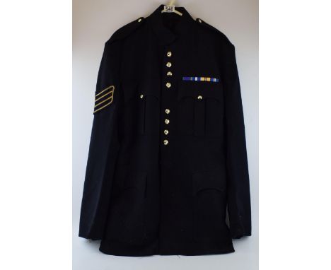 Vintage military men's jacket. No.1 dress Irish Guards. H Edgard &amp; Sons Ltd. Size 29.  In good vintage condition.