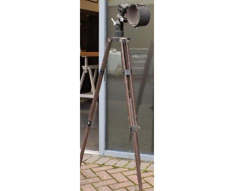 Telescope stand and mount. Wooden adjustable legs with removable mount. Made in Japan. Height 147cm.  In good vintage conditi