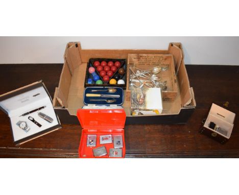 A mixed collection of items to include a quantity of vesta cases with enamel shields (5), vintage lighters by Mosda and Ronso