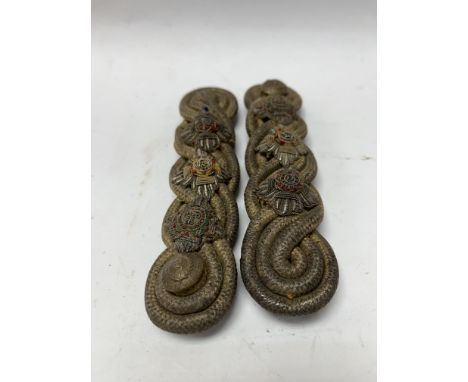 A pair of army medical corps epaulettes.