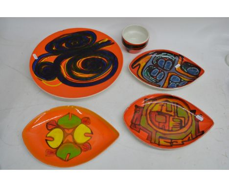 Four Poole pottery Aegean dishes and a conforming bowl (5).
