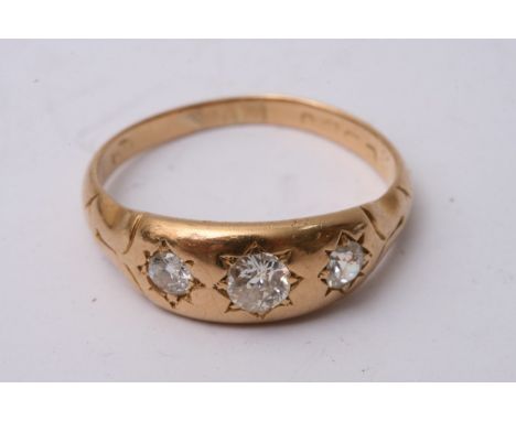 An 18ct gold diamond ring, approx 5.2g and size T-U.