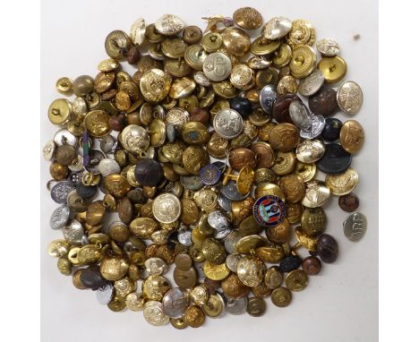 Collection of buttons, mainly British Army including Royal Engineers Light Infantry, Inniskilling, Coldstream Guards etc