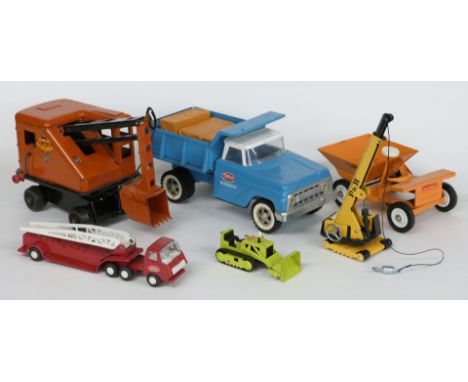 Six pressed steel and tinplate model vehicles comprising Tonka Hyraulic tipper truck, Marx Lumar Contractor excavator, Tonka 