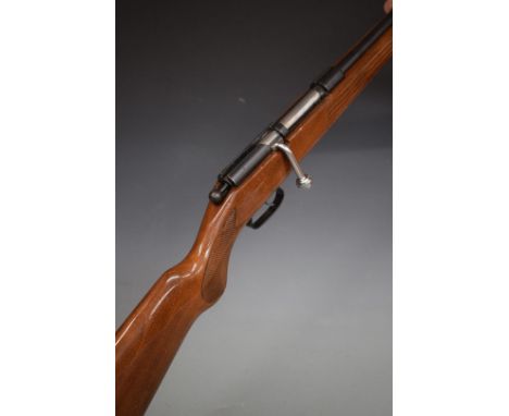 Unnamed .410 magnum bolt-action shotgun with chequered semi-pistol grip and 25.5 inch barrel, overall length 117cm, serial nu