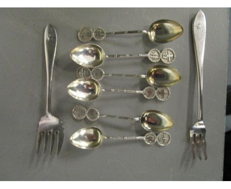 A White Star Line Elkington & Co silver plated serving fork and another silver fork, Rd No 579792 and a set of six Chinese st