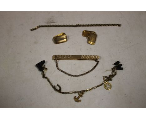 A SELECTION OF GOLD AND YELLOW METAL ITEMS TO INCLUDE A PAIR OF 9CT GOLD CUFFLINKS
