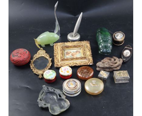 A group of assorted small boxes and objects d'art including ivory and tortoiseshellCONDITION: - late 19th century circular ho