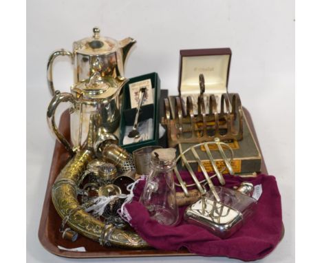 Silver topped whiskey tot, silver rope twist bottle stopper, and silver and glass hip flask by Mappin &amp; Webb, and a quant