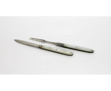 A George IV silver folding pocket knife, Sheffield 1824, makers mark rubbed, the mother of pearl case engraved with a bird, f