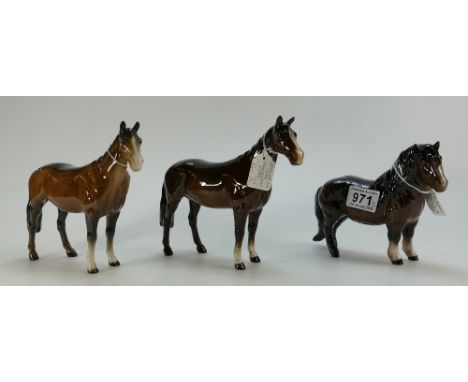 Royal Doulton Shetland pony DA47, Bewswick Hunstmans horse 1484 and similar in lighter colour (3)