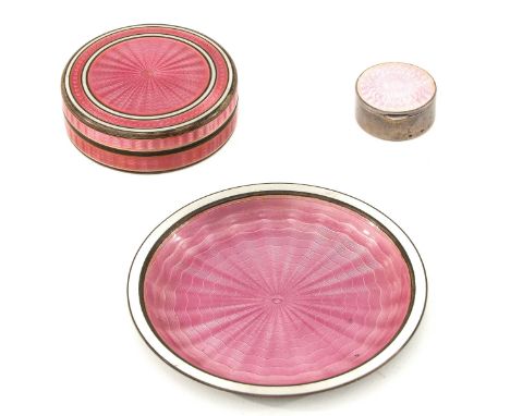 consisting of 2 boxes and a saucer, pink enamel, including a gilded silver pill box, maker Andre Delpy, France, largest diame