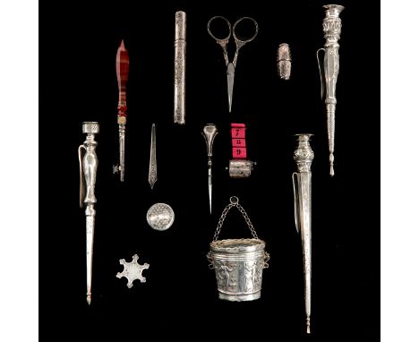 Including silver largestitem is  15 cm. Long.