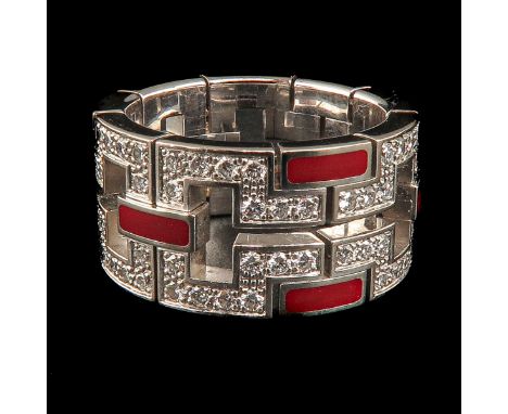 Model Kiss of the dragon set with enamel and many brilliant cut diamonds ring size 17