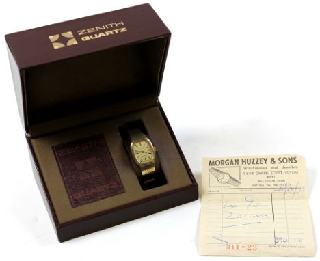 Ladies Zenith 9ct gold wristwatch with an integrated 9ct gold bracelet, total weight approx 31g. Comes in its original box wi