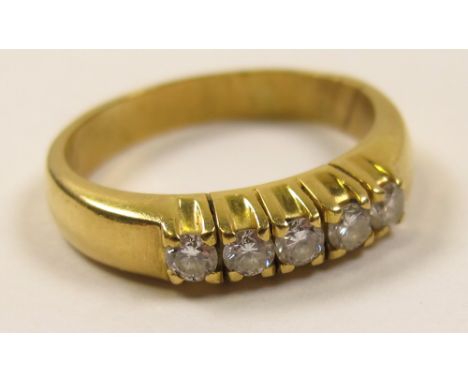 18kt gold 5 stone Diamond Ring size R weight 6.1 grams 