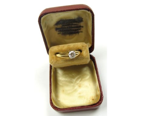 18ct and Platinum Ring with Solitaire Diamond approx 0.30ct weight size K weight 2.7 grams