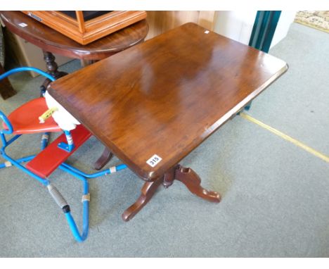 Late 19thC Mahogany table on tripod base 