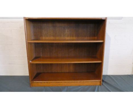 A Mid 20th Century Oak Three Shelf Open Bookcase, 90cm Wide 