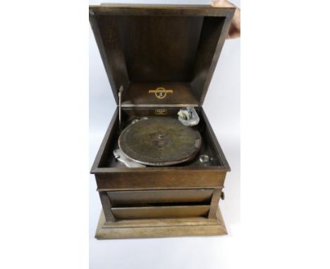 A Vintage Columbia Viva Tonal Grafonola Wind Up Record Player in Oak Case, Working Order 