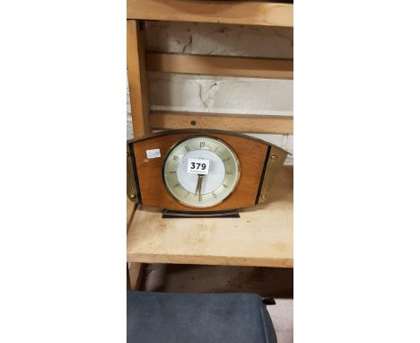 RETRO MANTLE CLOCK