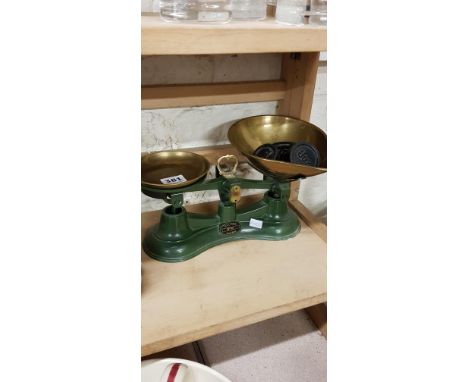 VINTAGE SCALES &amp; WEIGHTS