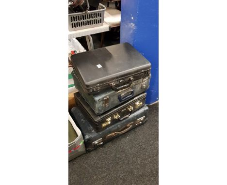 4 VINTAGE BRIEFCASES