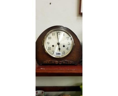ANTIQUE WOODEN MANTLE CLOCK