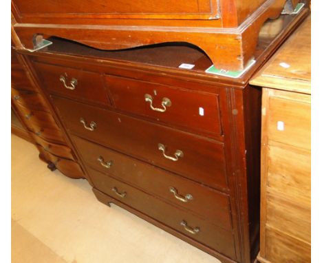 An Edwardian mahogany 5-drawer chest on bracket feet.