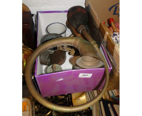 2 vintage car horns, bells etc