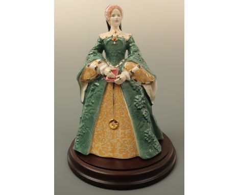 A Royal Worcester figurine, "Queen Mary I" CW506 limited edition number 509/4500 with certificate, 23 cm high, (free of damag