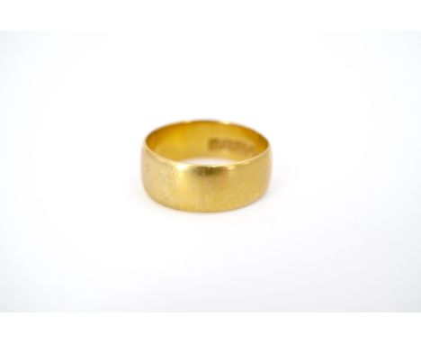 A Victorian 22 ct gold wedding band, R, 2.1 g