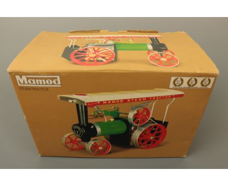 A Mamod TE 1a live-steam Tractor, in original carton, 18 cm
