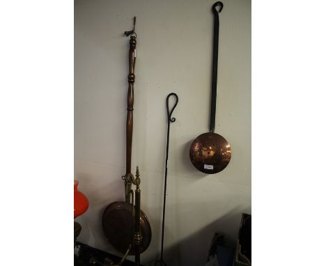 Copper chestnut roasting pan, together with a copper warming pan and Toasting fork (3)