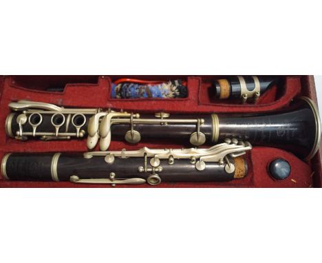 A French rosewood clarinet, cased