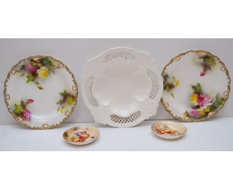 LEEDS POTTERY FRETWORK DISH A/F, 2 SMALL ROYAL WORCESTER AUTUMN GOLD PIN DISHES AND TWO ROSE PAINTED WORCESTER PLATES MARKED 