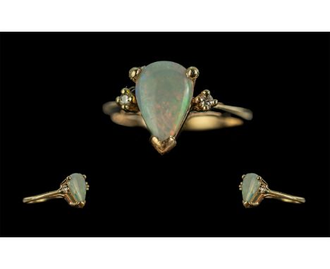 Ladies 9ct Gold and Opal Set Dress Ring. Stamped to Shank. Ring Size Approx J ( small ) Please See Photo. 