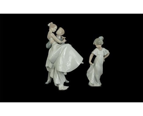 Lladro Figure Group of Bride &amp; Groom,  measures 12'' high, Lladro figure group No. 8029 'The Happiest Day' depicting a br