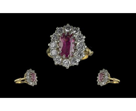 Ladies Fine Quality 18ct Gold Ruby and Diamond Cluster Ring, Pleasing Design / Setting. Hallmark London 1981. The Central Fac