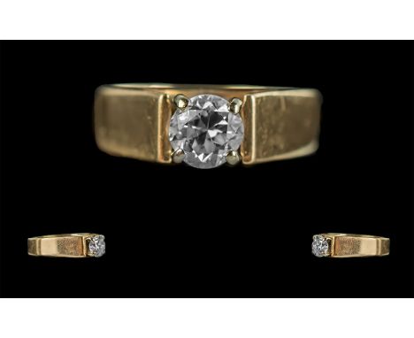 Ladies 14ct Gold Single Stone Diamond Ring. Marked 14ct to Shank. Ring Size N. Approx 5 grams. 