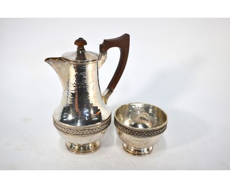 A heavy quality planished silver coffee pot and sugar basin with woven wire mouldings, on moulded foot rims, Albert Edward Jo