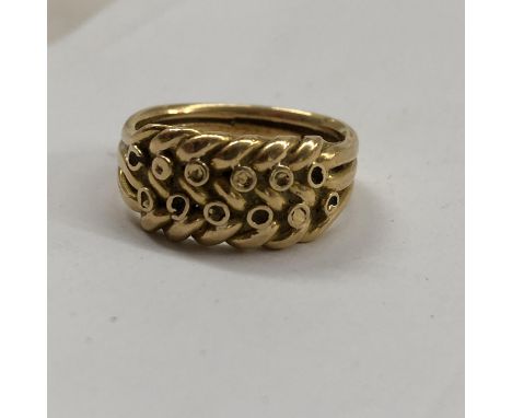 18CT YELLOW GOLD KEEPER RING SIZE K 6.5G APPROX.