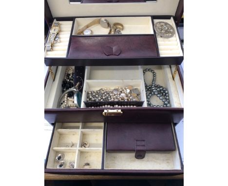 BOX OF COSTUME JEWELLERY INCLUDING AVIA AND ROTARY LADIES WRISTWATCHES, AGATE OVAL BRACELET AND OTHERS